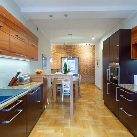 Legend. Wawel Castle Premium *