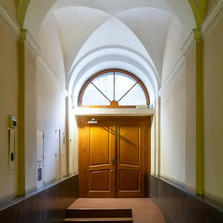 Legend. Wawel Castle Premium Lejlighed