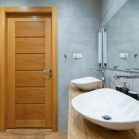 Legend. Wawel Castle Premium 크라쿠프